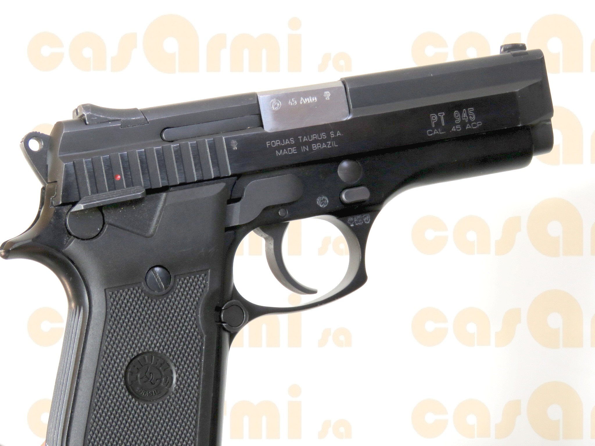 Taurus mod. PT 945, con due caricatori di ricambio .45 ACP